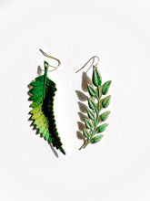Load image into Gallery viewer, DREAMGAZE mismatched leaves earrings