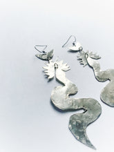 Load image into Gallery viewer, SERPENT SUN earrings